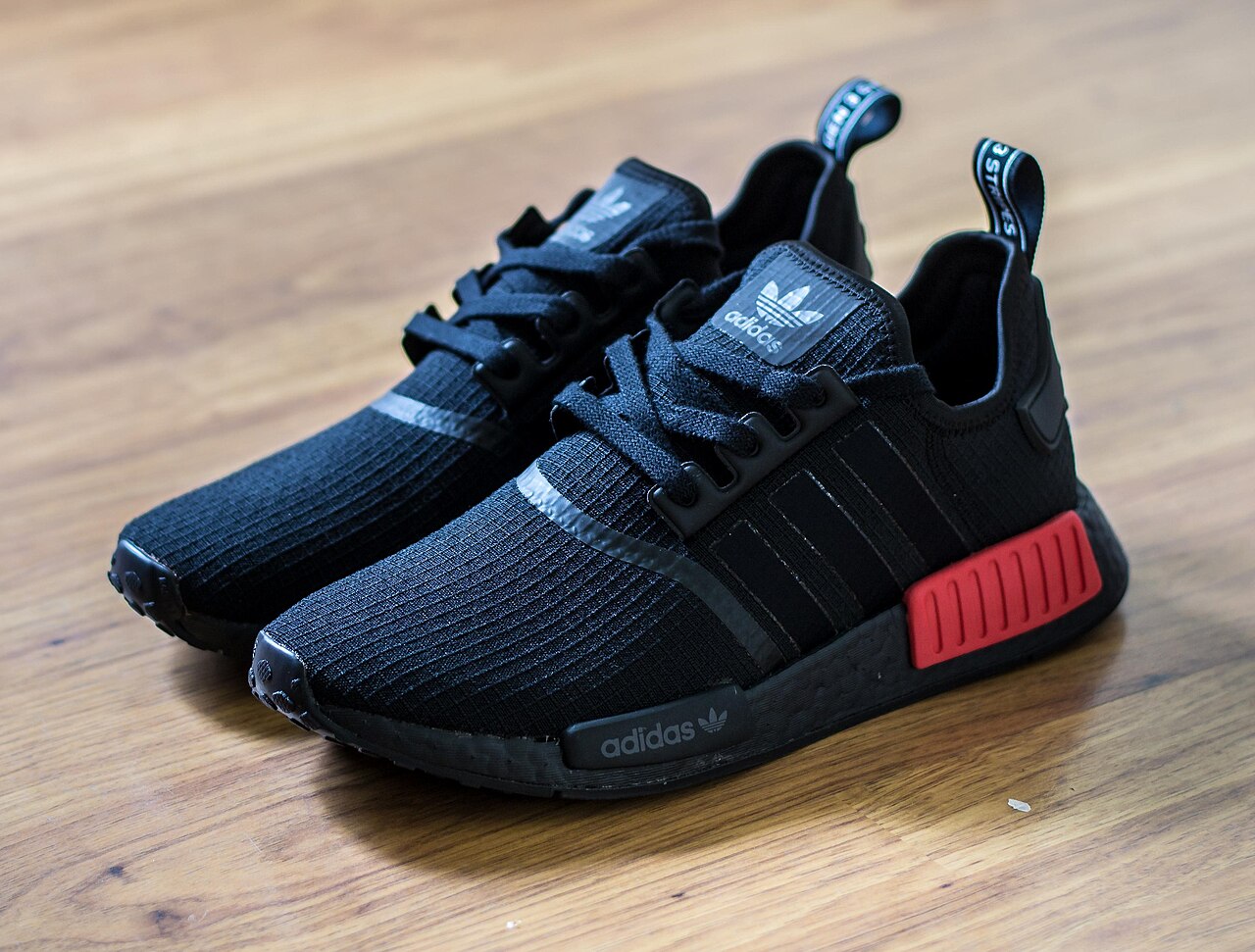 adidas NMD R1