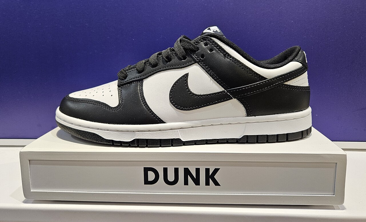 Nike Dunk Low Retro
