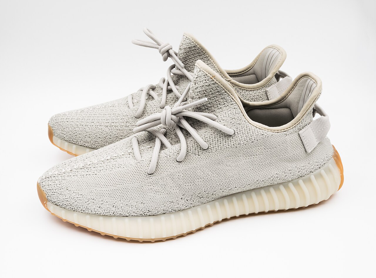 adidas Yeezy Boost 350 V2