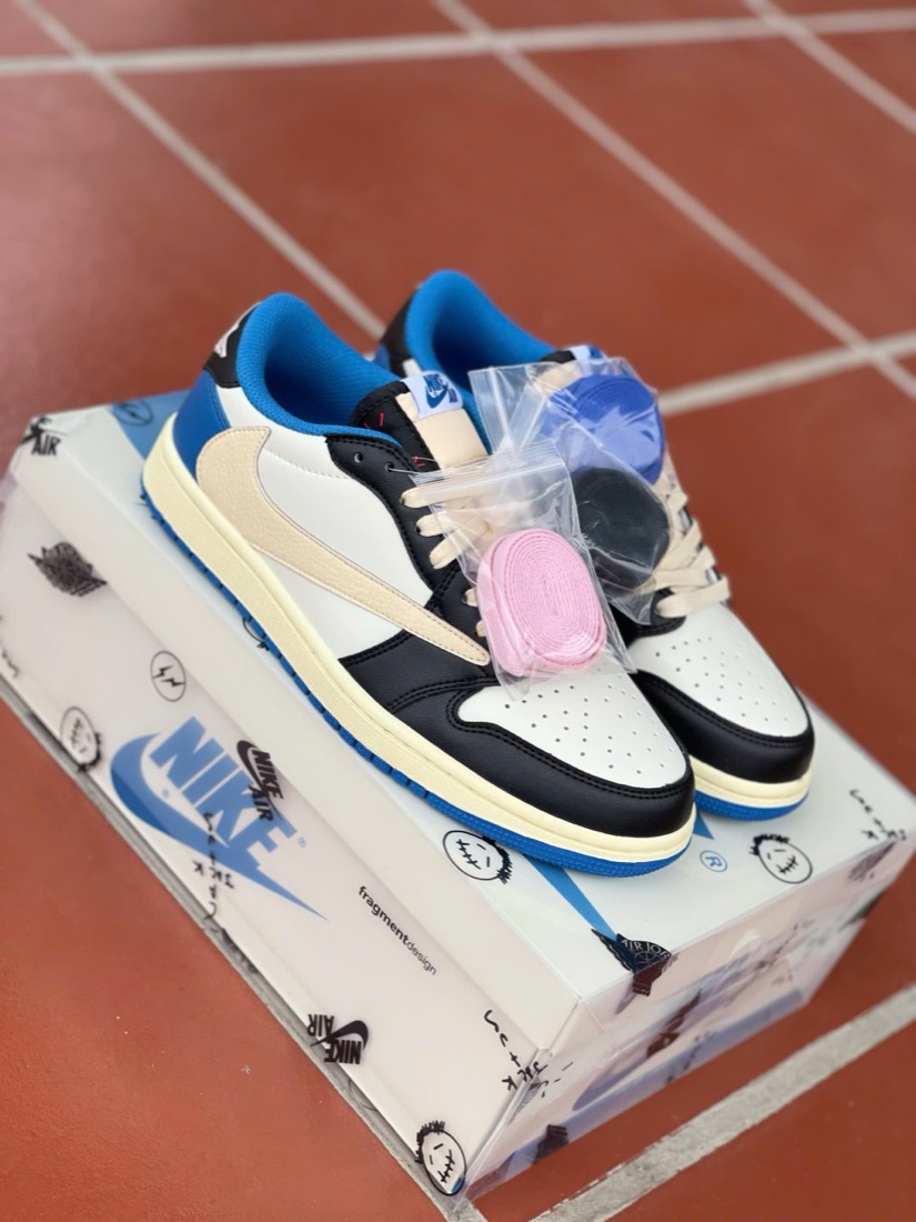 Jordan Air Jordan 1 Low ×ばつ Travis Scott ×ばつ Fragment