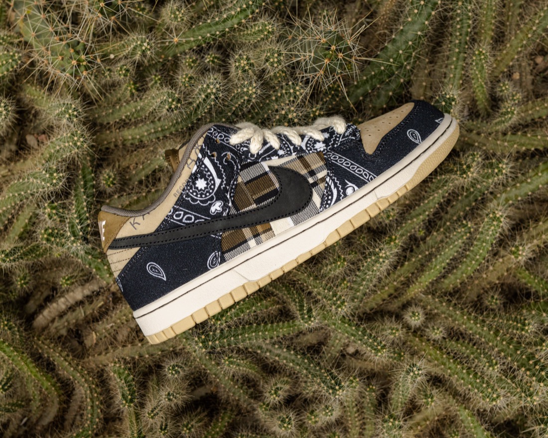 Nike SB SB Dunk Low ×ばつ Travis Scott